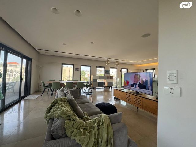 גג/ פנטהאוז, מרגוע, עג'מי, גבעת העליה, תל אביב יפו