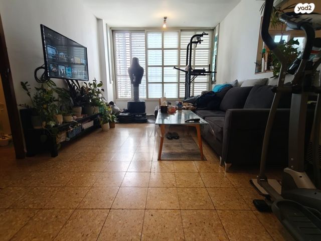 דירה, פרחי אביב, נחלת יצחק, תל אביב יפו