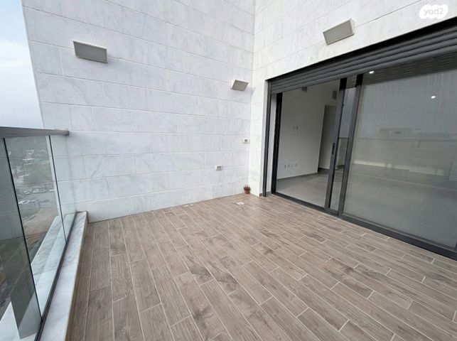 דירה, מרכז פרדס חנה, פרדס חנה כרכור