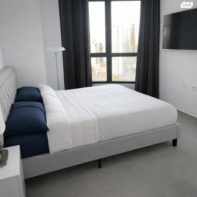 דירה, דרך מנחם בגין 158, מונטיפיורי, הרכבת, תל אביב יפו