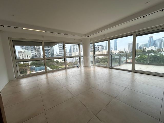 דירה להשכרה בתל אביב יפו (תיווך) — 2