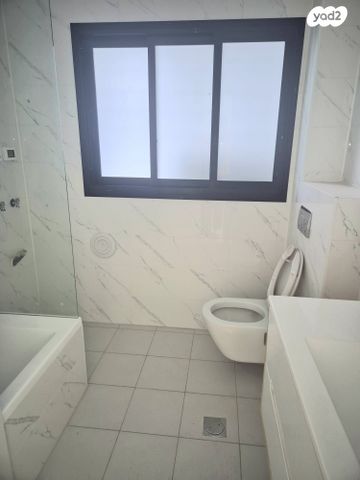 דירה, קהילת ורשה 45, הדר יוסף, תל אביב יפו