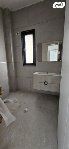 דירת גן, שחם, המגרסה, מבשרת ציון