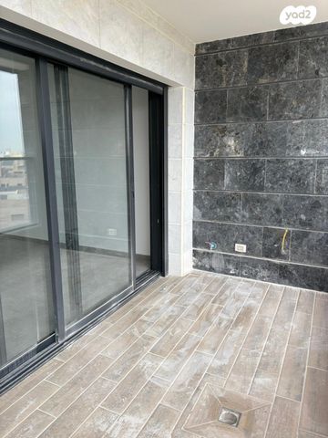 דירה, יצחק שמיר, רמת הדר, גבעת שמואל