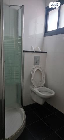 דירה, יצחק שדה, שיכון עובדים, טבריה