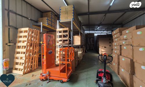 חנויות/ שטח מסחרי, בית יצחק שער חפר