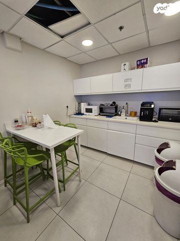 משרדים, בורסה, רמת גן