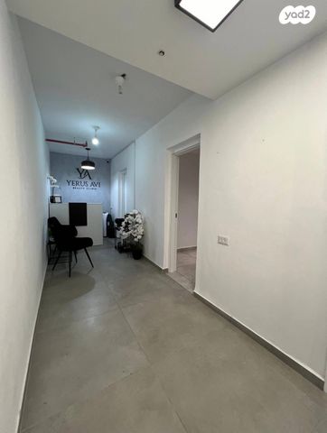 חנויות/ שטח מסחרי, שדרות קק"ל, מוצקין הותיקה, קרית מוצקין