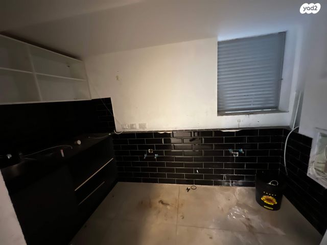 חנויות/ שטח מסחרי, שדרות קק"ל, מוצקין הותיקה, קרית מוצקין