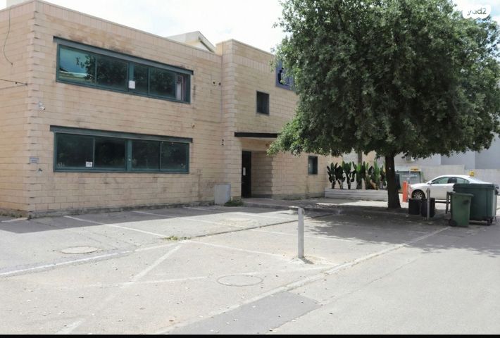 חנויות/ שטח מסחרי, הבנאי, גיל עמל, הוד השרון