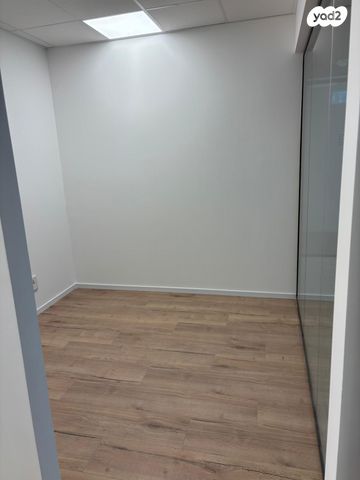 משרדים, האורגים 11, קרית איתנים, אשדוד