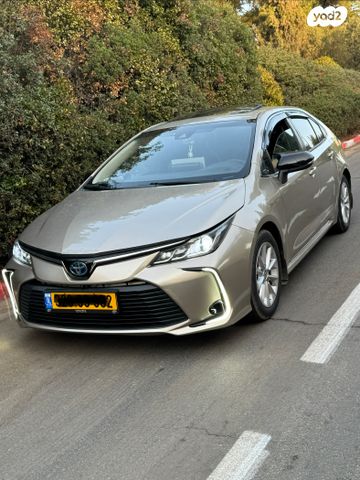 טויוטה קורולה