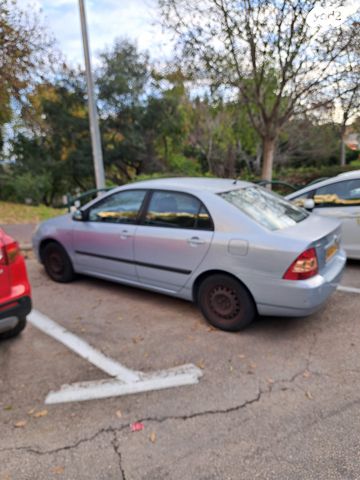 טויוטה קורולה