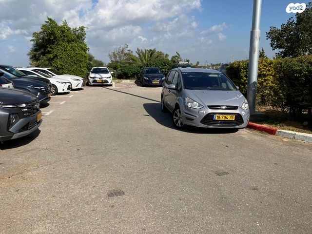 מודעת רכב פורד S-מקס