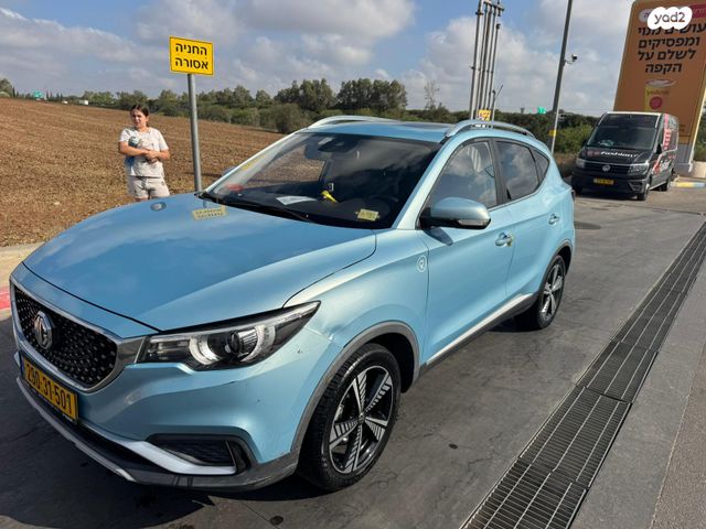 מודעת רכב אם ג'י ZS