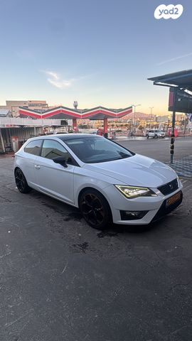 מודעת רכב סיאט לאון