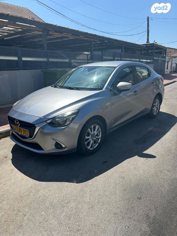 מודעת רכב מאזדה 2