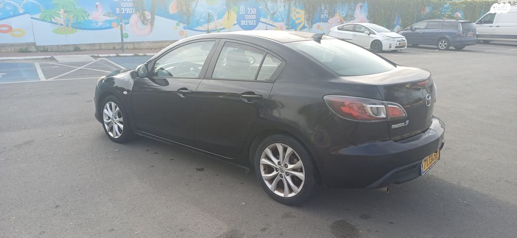 מאזדה 3