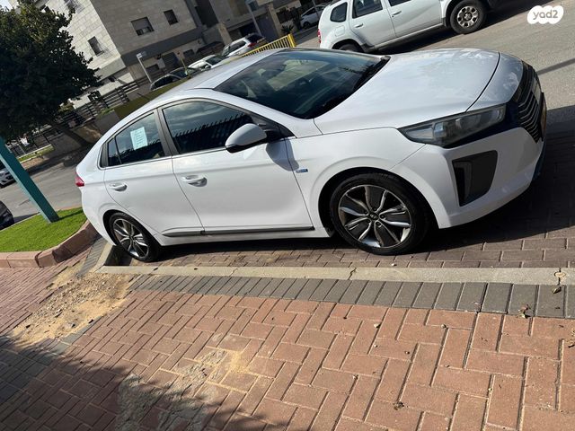 יונדאי איוניק