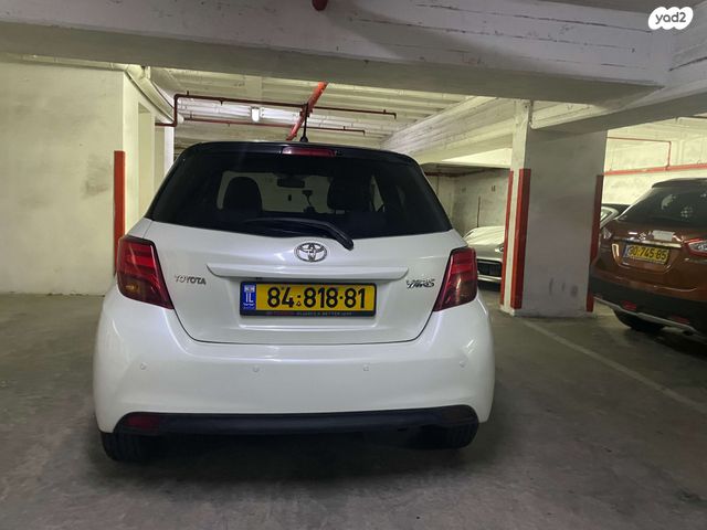 טויוטה יאריס