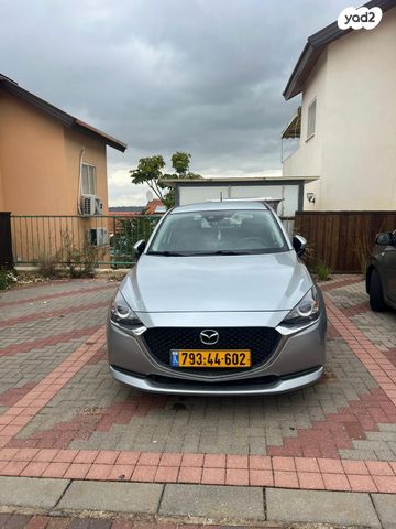 מודעת רכב מאזדה 2