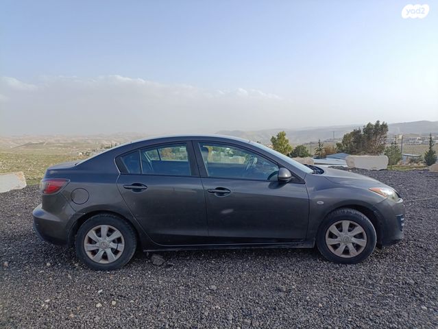 מודעת רכב מאזדה 3