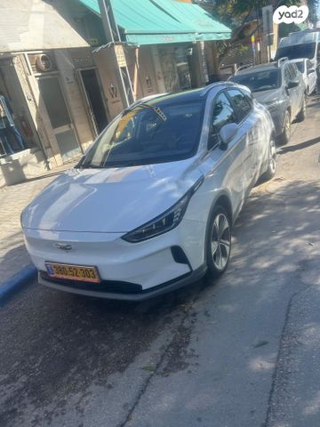מודעת רכב ג׳ילי Geometry C