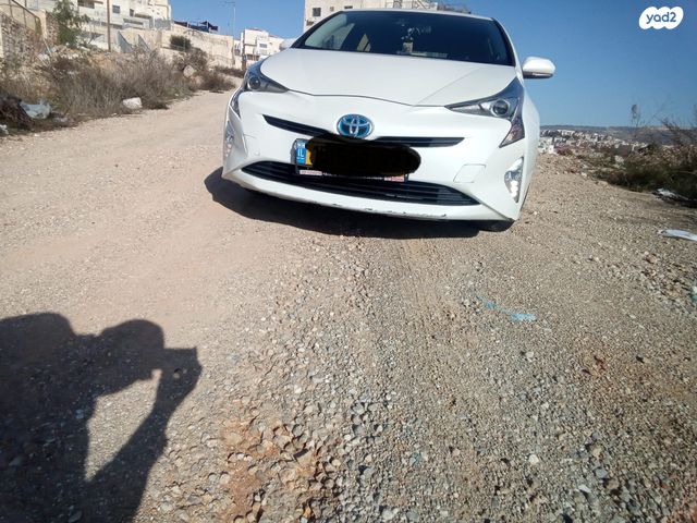 טויוטה פריוס