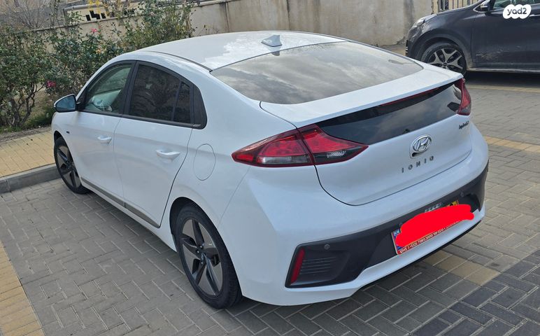 יונדאי איוניק