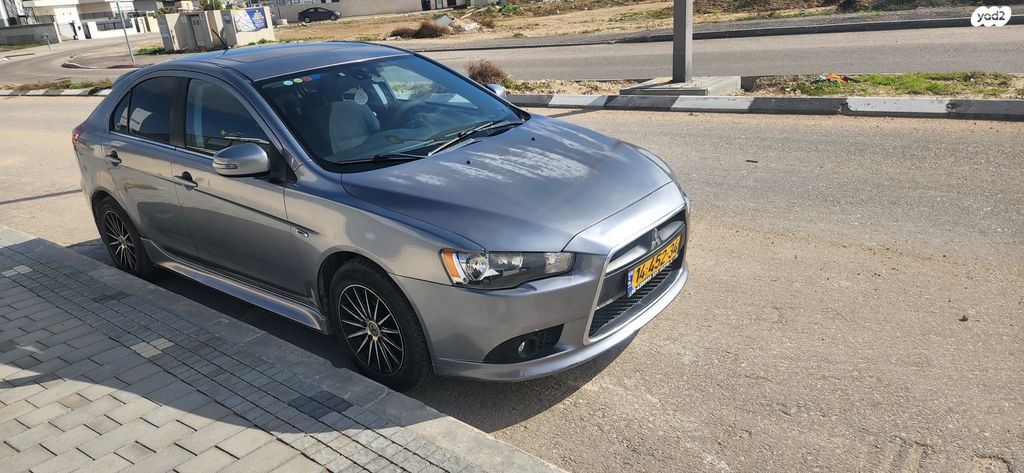 מיצובישי לנסר