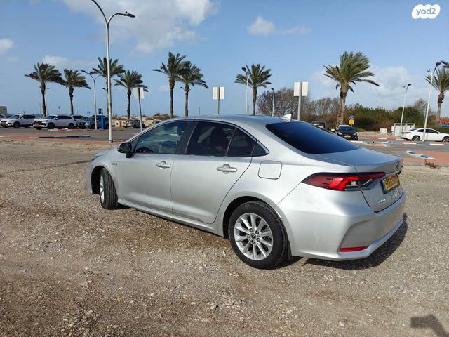 מודעת רכב טויוטה קורולה