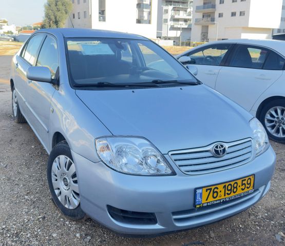 טויוטה קורולה