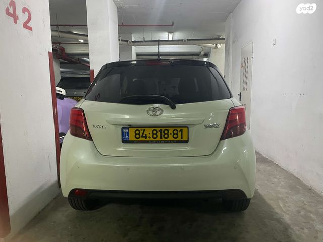 טויוטה יאריס