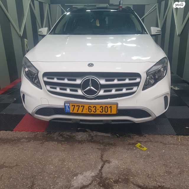 מודעת רכב מרצדס-בנץ CLA