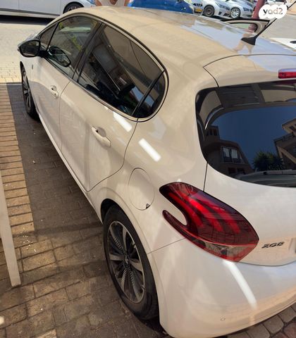 מודעת רכב פיג'ו 208