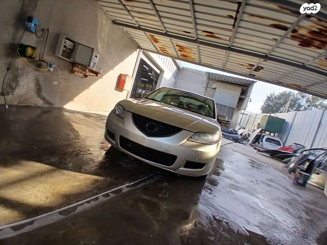 מודעת רכב מאזדה 3