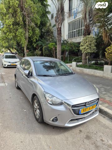 מודעת רכב מאזדה 2