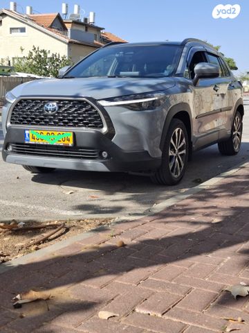 מודעת רכב טויוטה קורולה קרוס