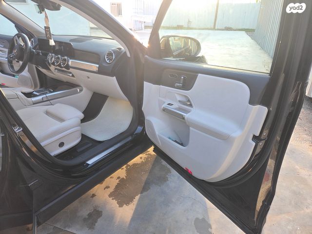 מרצדס-בנץ EQB