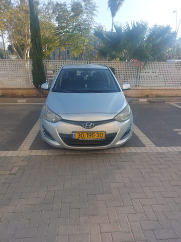 מודעת רכב יונדאי i20