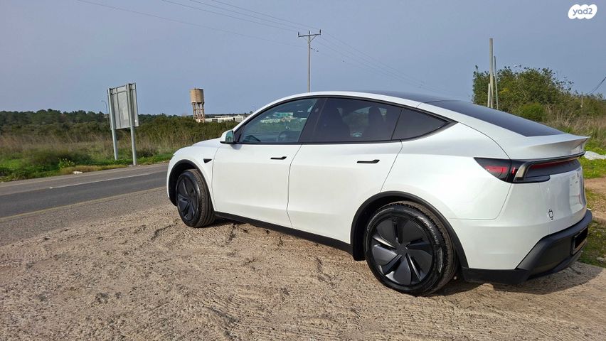 מודעת רכב טסלה מודל Y