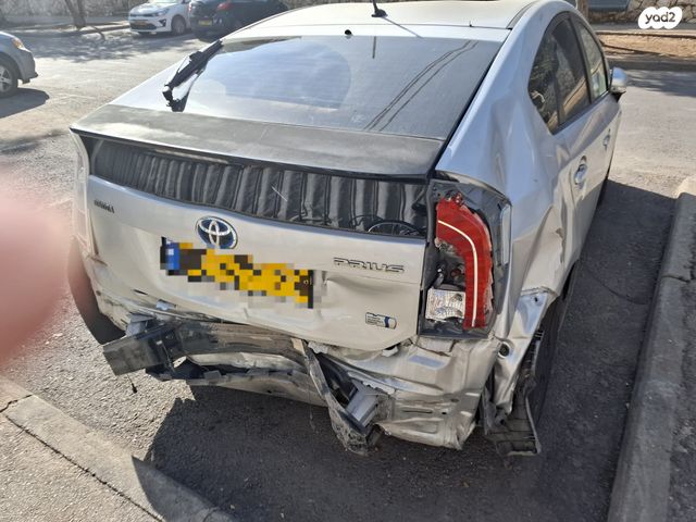 טויוטה פריוס