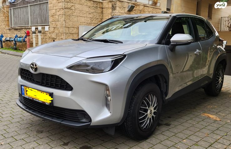 מודעת רכב טויוטה יאריס קרוס