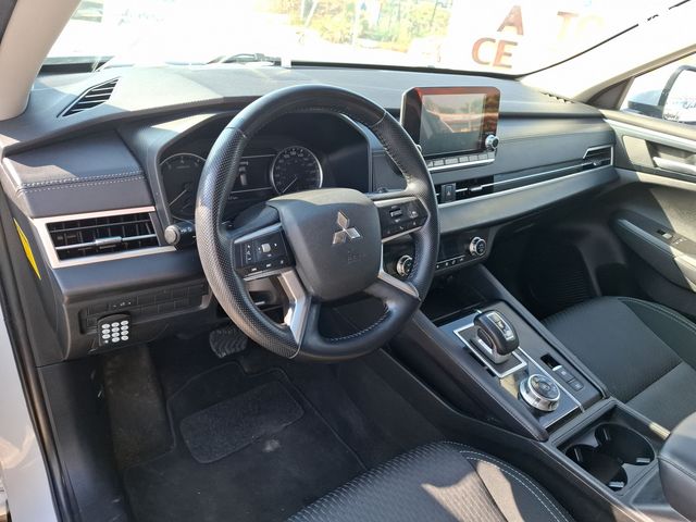 מיצובישי אאוטלנדר