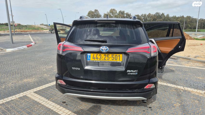 טויוטה RAV4