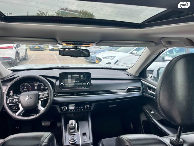 מיצובישי אאוטלנדר