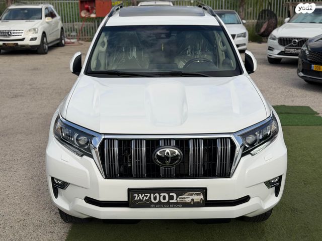 טויוטה לנד קרוזר