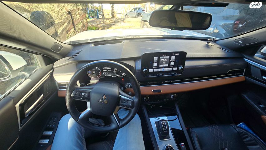 מיצובישי אאוטלנדר