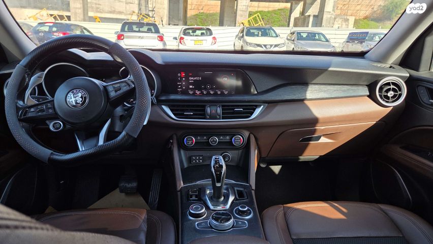 אלפא רומיאו סטלביו