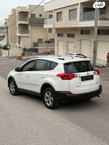 טויוטה RAV4